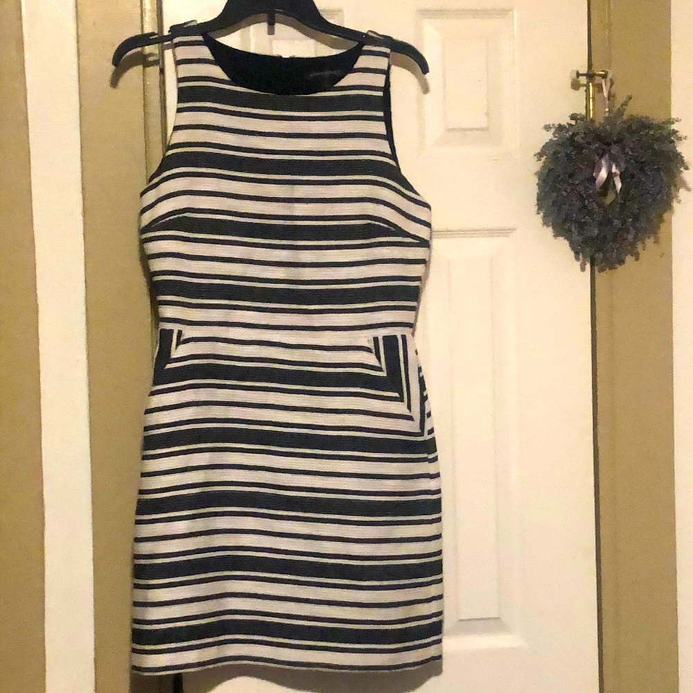 Banana republic dress so cute for any occasion